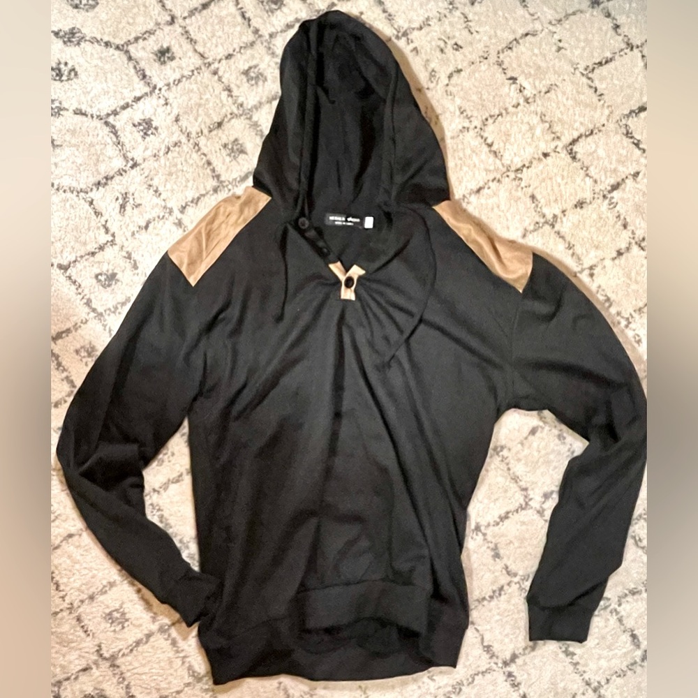 Men’s Hesher Wong Shirt